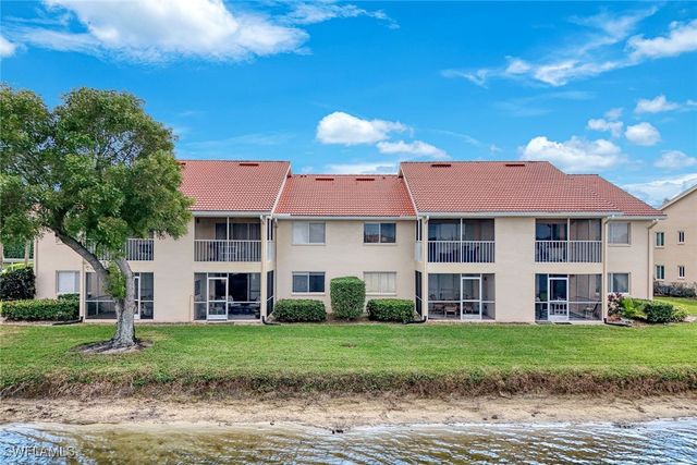 7818 Emerald CIR E103, Naples, FL 34109