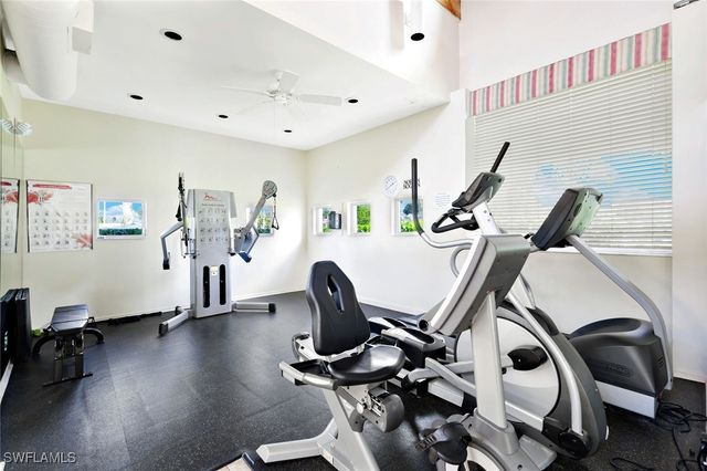 7818 Emerald CIR E103, Naples, FL 34109