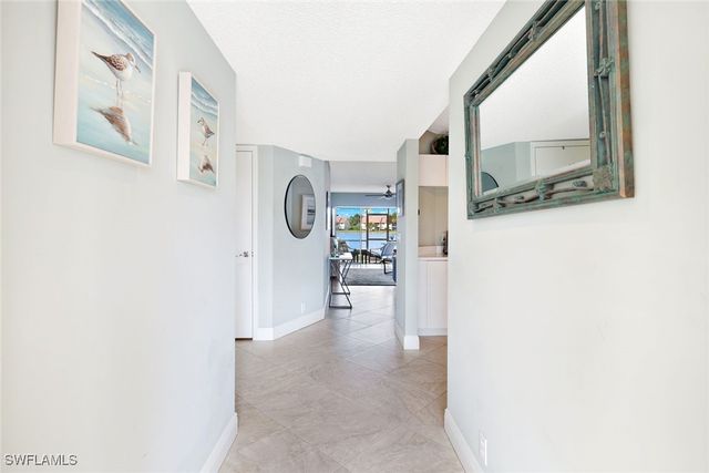 7818 Emerald CIR E103, Naples, FL 34109