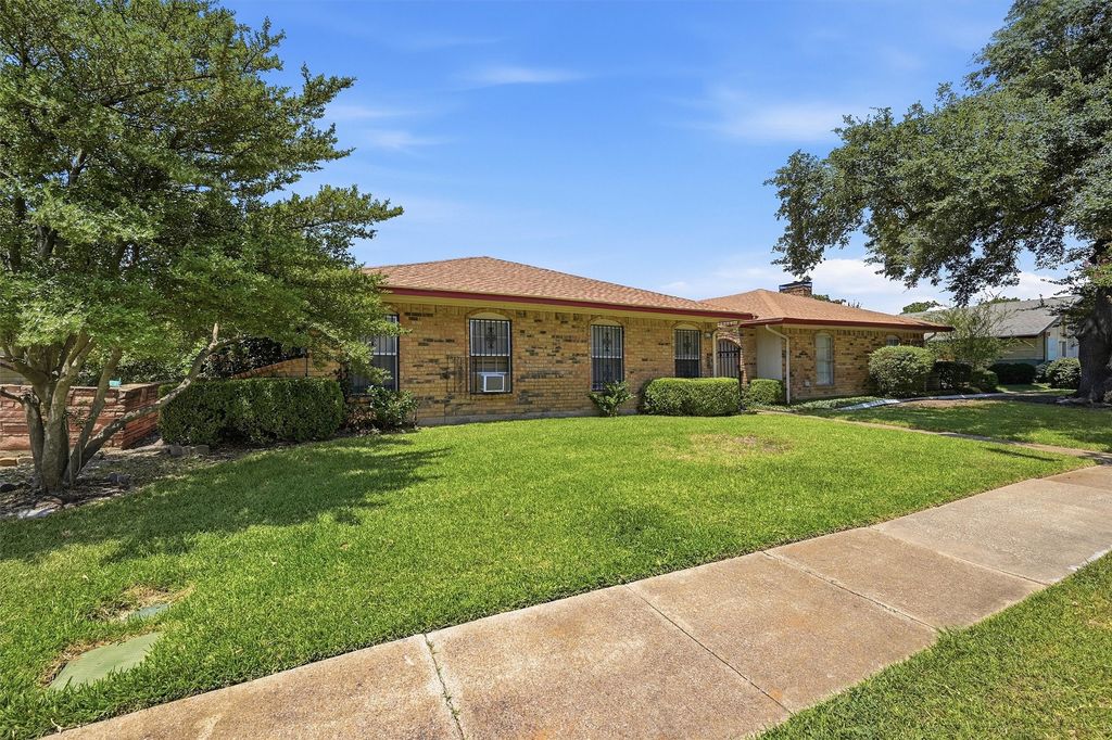 4115 Greenway Drive, Garland, TX 75041