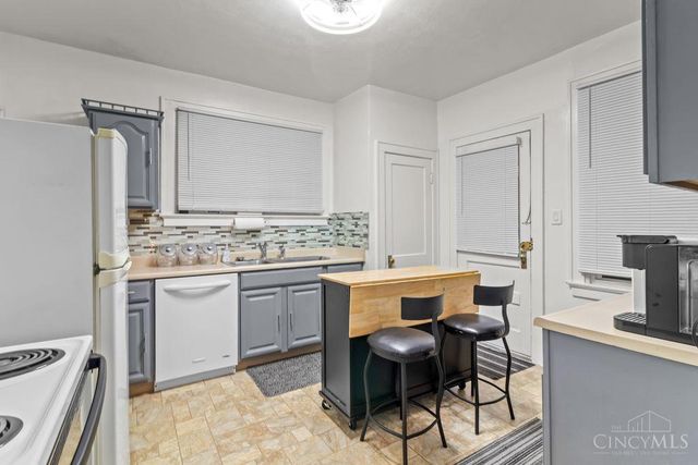 1435 Yarmouth Avenue, Cincinnati, OH 45237