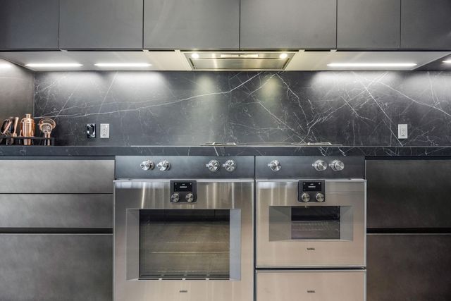 908 White Street, Houston, TX 77007