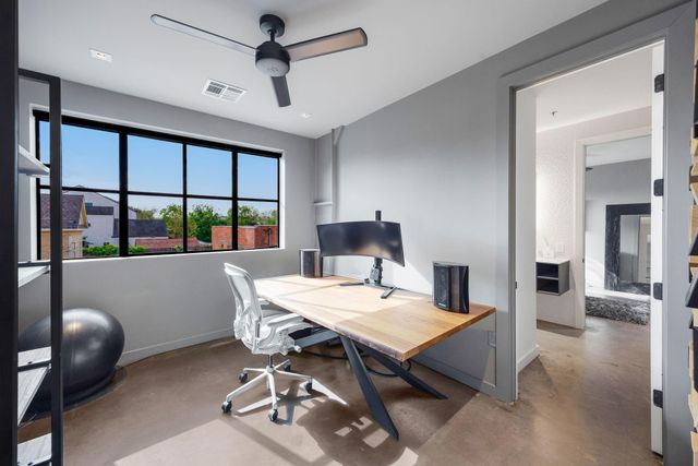 908 White Street, Houston, TX 77007