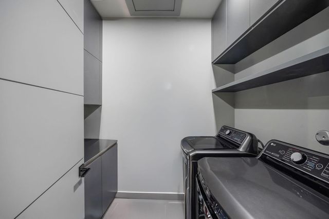 908 White Street, Houston, TX 77007