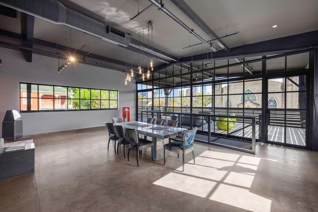 908 White Street, Houston, TX 77007