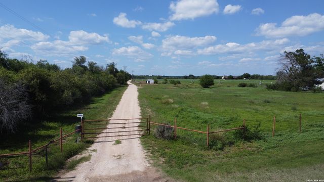 3125 Fm 2676, Hondo, TX 78861