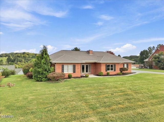 1272 Stonewall Jackson Drive, Dandridge, TN 37725
