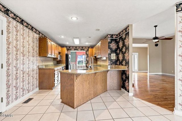 1272 Stonewall Jackson Drive, Dandridge, TN 37725