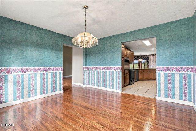1272 Stonewall Jackson Drive, Dandridge, TN 37725