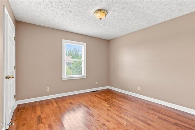 1272 Stonewall Jackson Drive, Dandridge, TN 37725