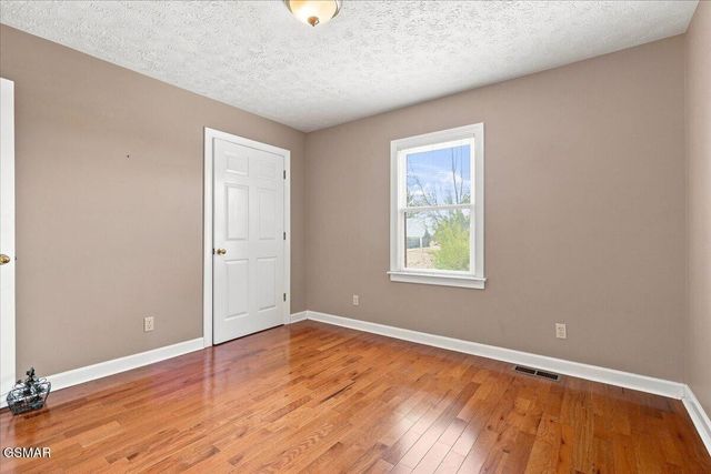 1272 Stonewall Jackson Drive, Dandridge, TN 37725