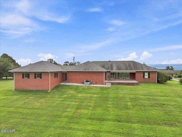1272 Stonewall Jackson Drive, Dandridge, TN 37725