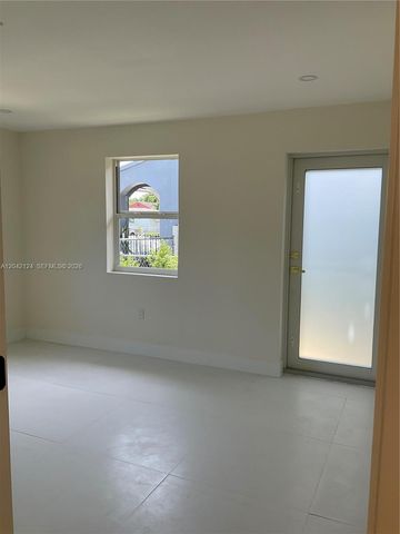 2315 NW 3rd St, Miami, FL 33125