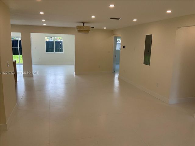 2315 NW 3rd St, Miami, FL 33125