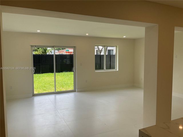 2315 NW 3rd St, Miami, FL 33125