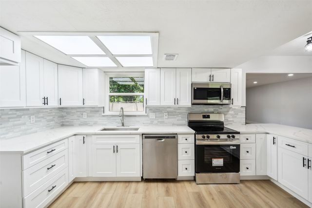 604 Buffalo Drive, Arlington, TX 76013
