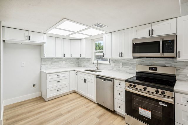 604 Buffalo Drive, Arlington, TX 76013