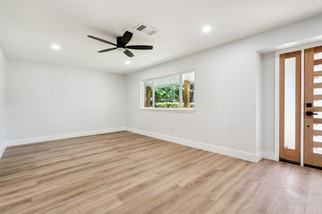 604 Buffalo Drive, Arlington, TX 76013