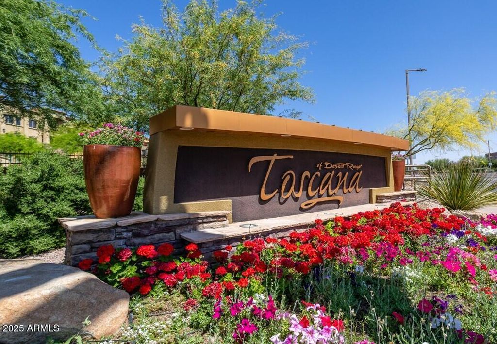 5450 E DEER VALLEY Drive 1020, Phoenix, AZ 85054