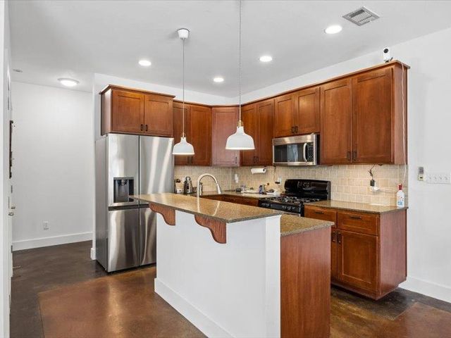 3211 Holton ST 3211B, Austin, TX 78702