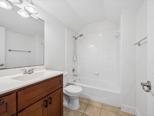 3211 Holton ST 3211B, Austin, TX 78702