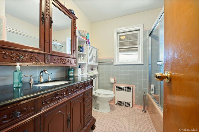 7714 Cypress Hills Street, Glendale, NY 11385