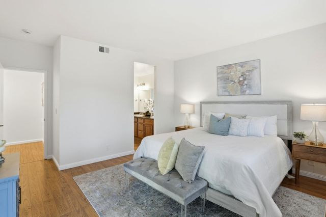 1400 Bowe Ave 902, Santa Clara, CA 95051