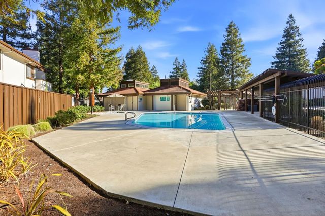 1400 Bowe Ave 902, Santa Clara, CA 95051