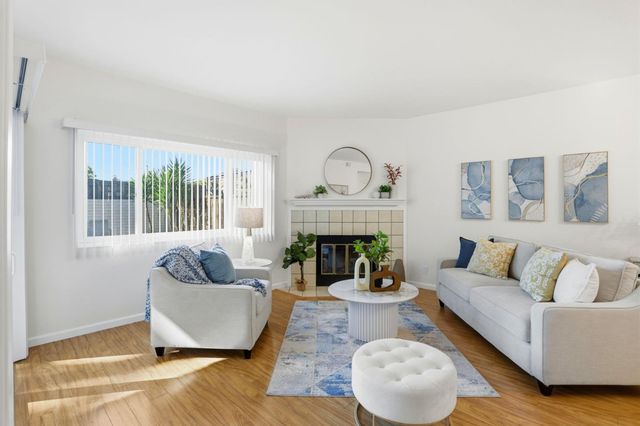 1400 Bowe Ave 902, Santa Clara, CA 95051