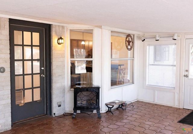 188 Cavalry Rd, Victoria, TX 77905