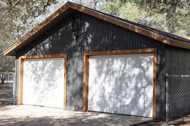 188 Cavalry Rd, Victoria, TX 77905