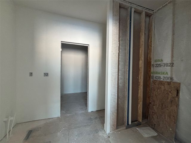 975 SW Boulder Drive, Grimes, IA 50111