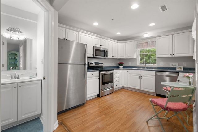 894 East Street 3, Walpole, MA 02081