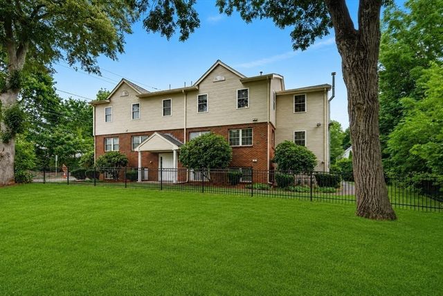 894 East Street 3, Walpole, MA 02081