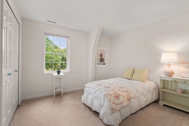 894 East Street 3, Walpole, MA 02081