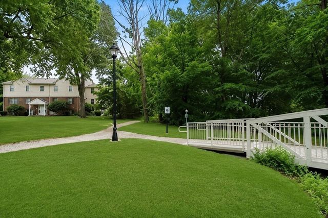894 East Street 3, Walpole, MA 02081