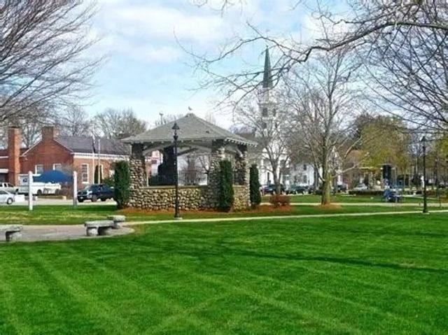 894 East Street 3, Walpole, MA 02081