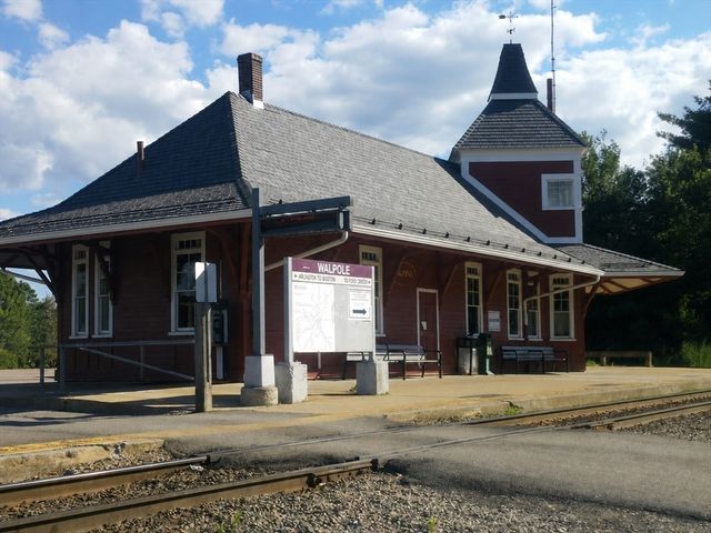 894 East Street 3, Walpole, MA 02081