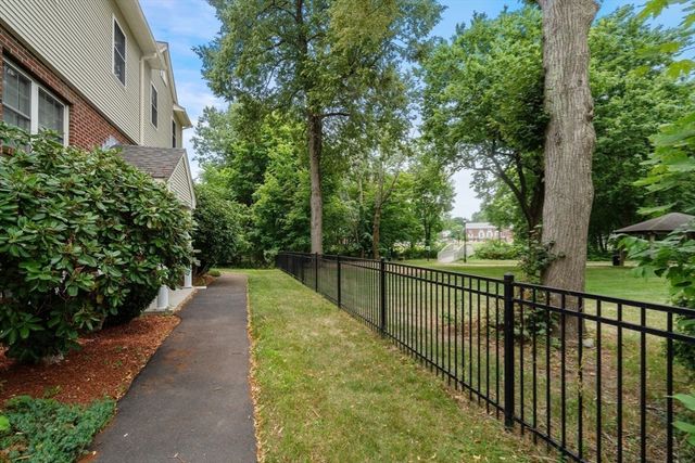 894 East Street 3, Walpole, MA 02081