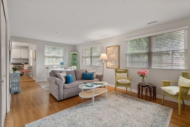 894 East Street 3, Walpole, MA 02081