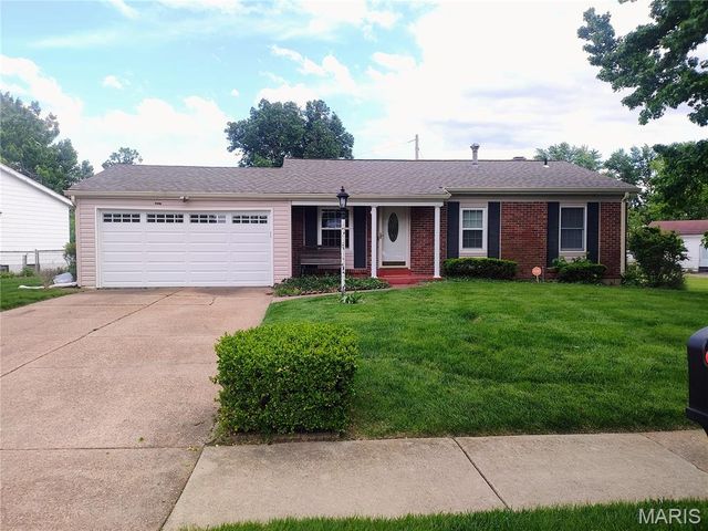 1972 Shoreham Drive, Florissant, MO 63033