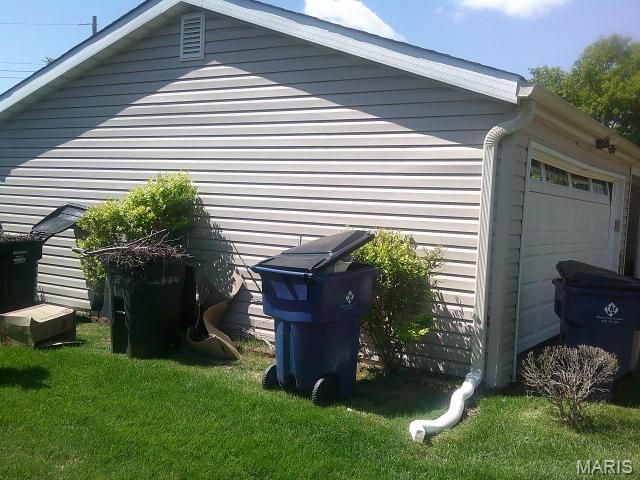 1972 Shoreham Drive, Florissant, MO 63033