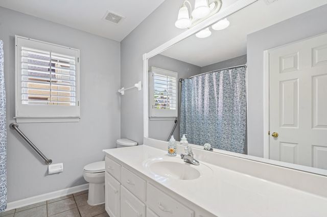 8217 THORNE DR, Bartlett, TN 38002