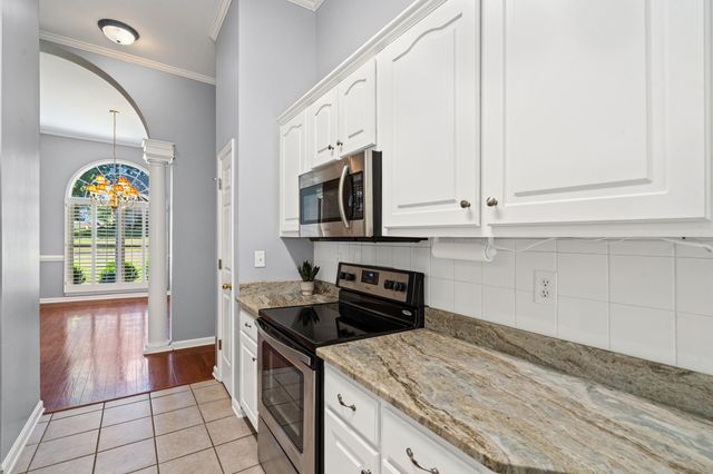 8217 THORNE DR, Bartlett, TN 38002