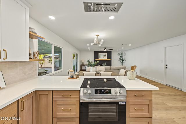 3527 S OAK Street, Tempe, AZ 85282
