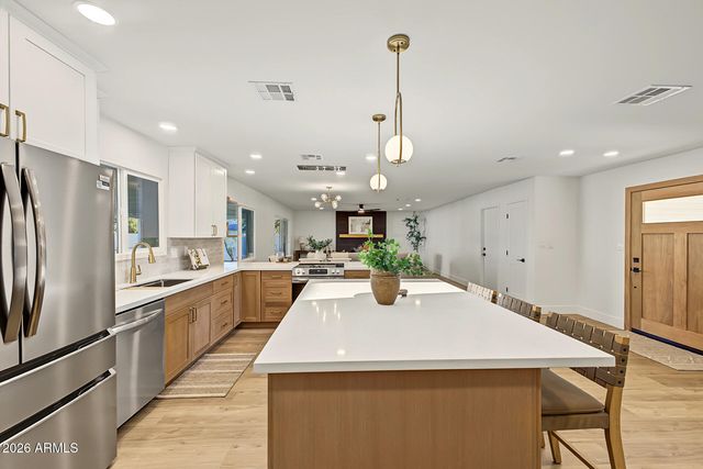 3527 S OAK Street, Tempe, AZ 85282