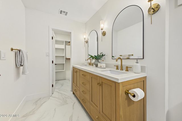 3527 S OAK Street, Tempe, AZ 85282