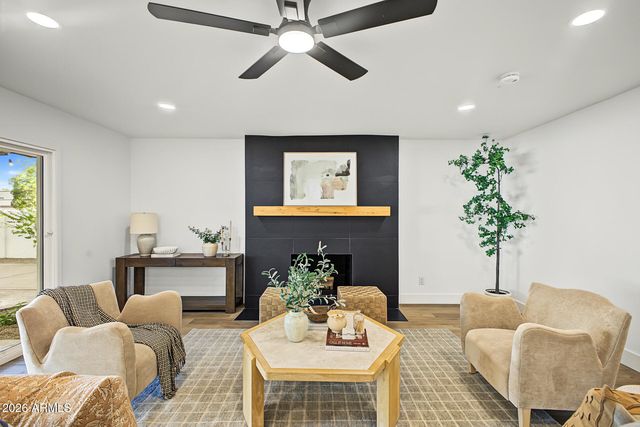 3527 S OAK Street, Tempe, AZ 85282