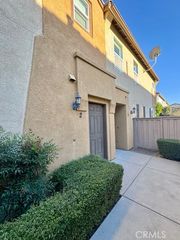 41685 Woodridge Avenue 2, Murrieta, CA 92562