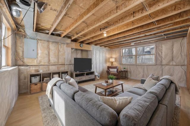 5335 Barry Lane, White Bear Lake, MN 55110